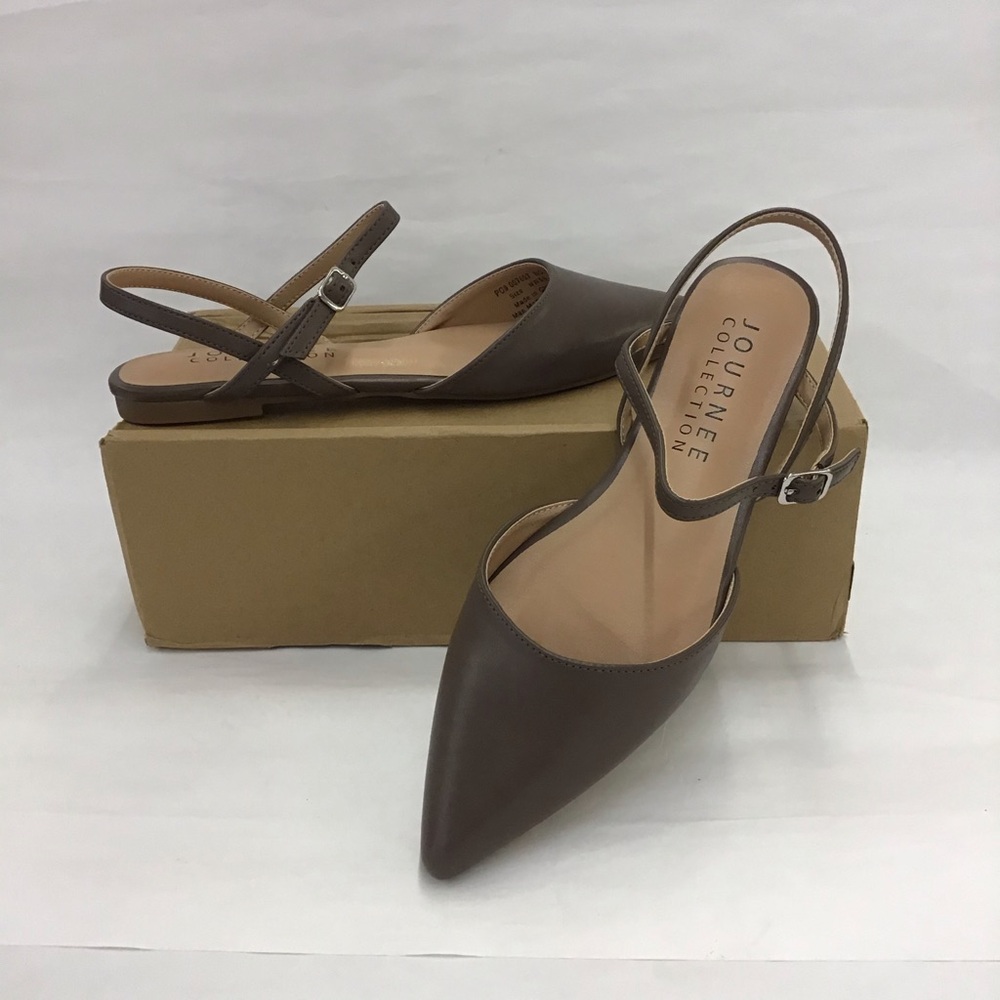 New Journee Collection womens brown point toe flats size 5 1/2 adjustable buckle